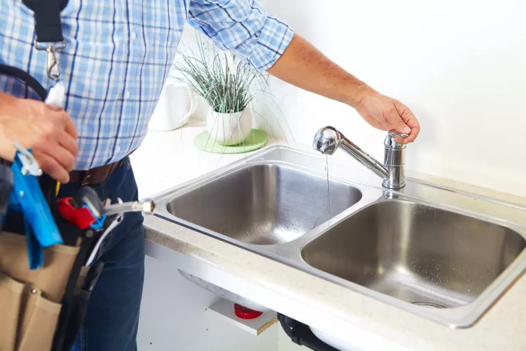 Comment reboucher une fuite de robinet qui goutte en quelques minutes ?, Béthune, O’Ptits Travaux