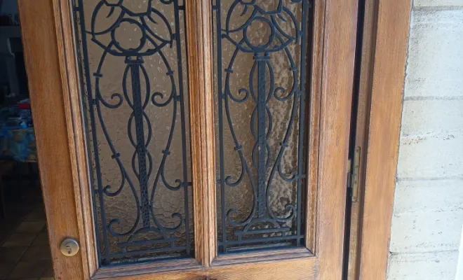 ponçage et mise en vernis d'une porte d'entrée , Béthune, O’Ptits Travaux